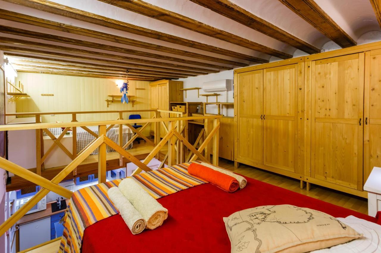 Loft In Traditional Casa Patio *